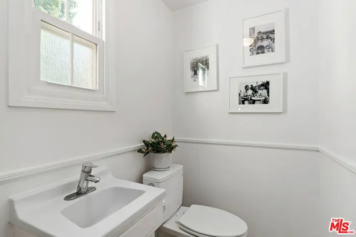 620 N Cherokee Avenue, Los Angeles, California 90004