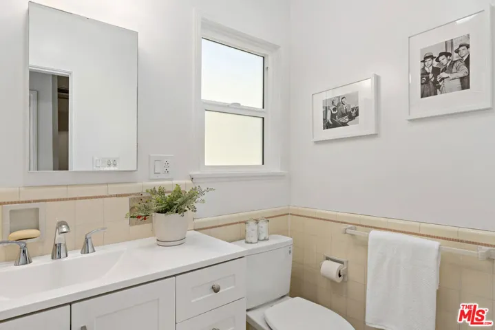 620 N Cherokee Avenue, Los Angeles, California 90004