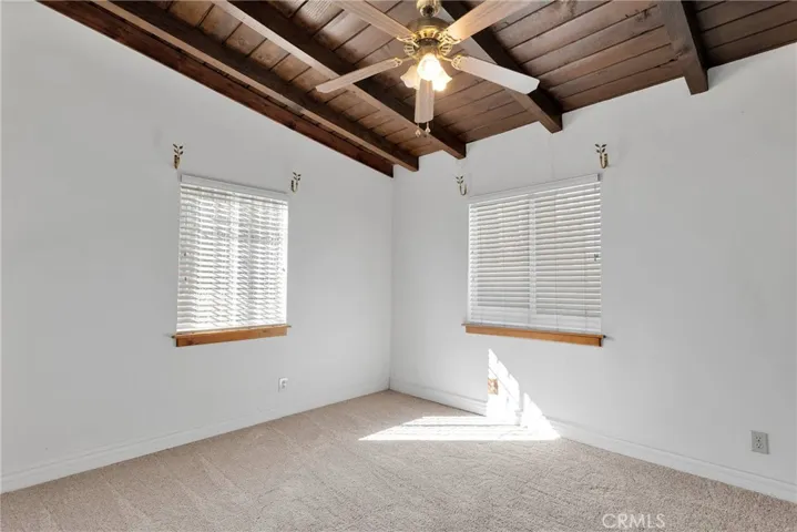 Bright guest bedroom 2