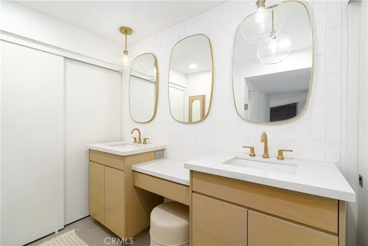 24992 Salford Street, Laguna Hills, California 92653