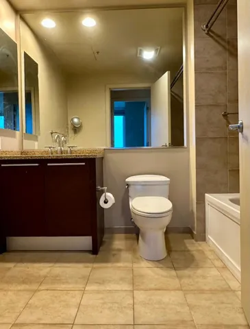 425 1st Street 3205, San Francisco, California 94105