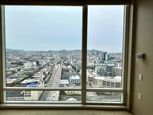 425 1st Street 3205, San Francisco, California 94105