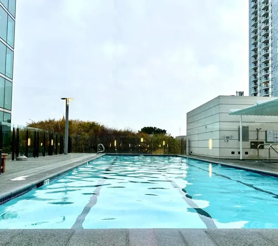 425 1st Street 3205, San Francisco, California 94105