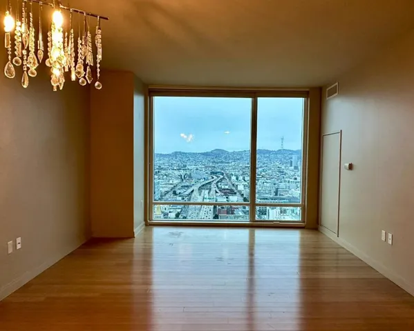 425 1st Street 3205, San Francisco, California 94105