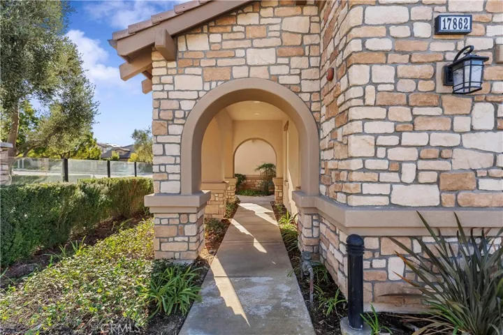 17862 Via Roma, Yorba Linda, California 92886