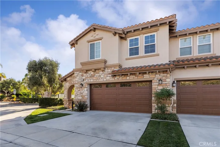 17862 Via Roma, Yorba Linda, California 92886