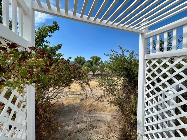 22912 Larkspur Court, Tehachapi, California 93561
