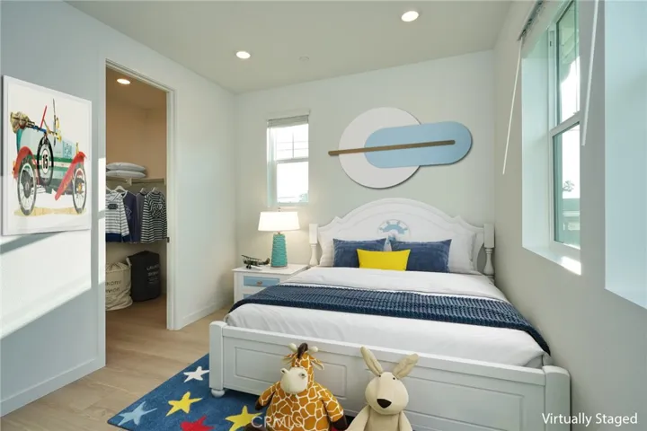 4th bedroom/convertible den