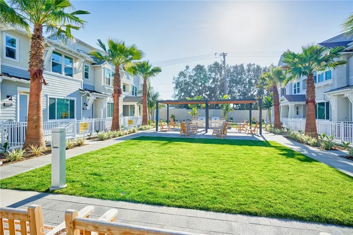 Seaview common space w/ BBQs, benches for relaxing, and even USB ports to charge your devices while enjoying the outdoors