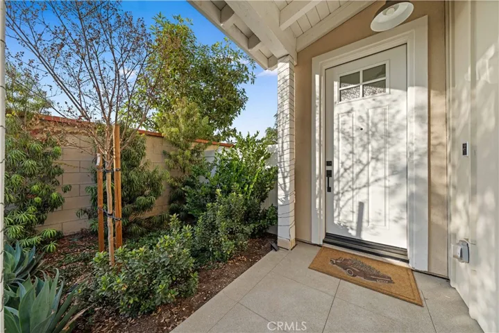 933 E Wonder Lane, Glendora, California 91740