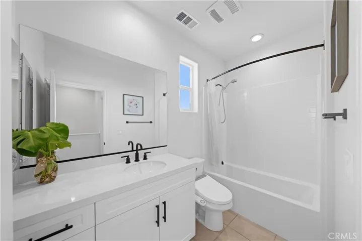 933 E Wonder Lane, Glendora, California 91740