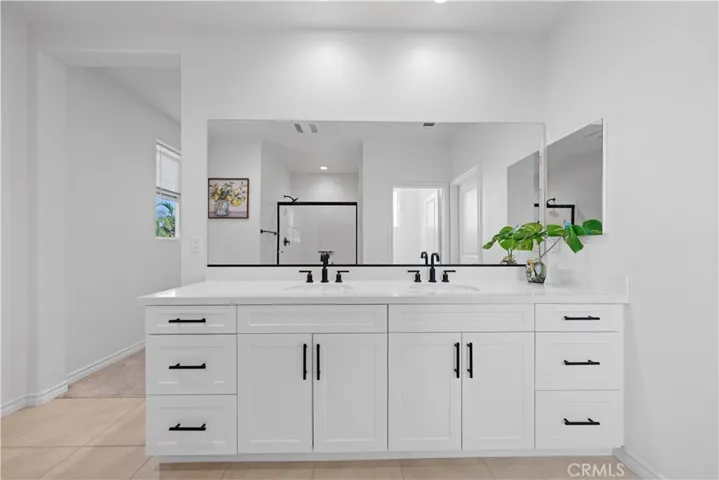933 E Wonder Lane, Glendora, California 91740