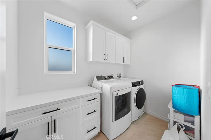 933 E Wonder Lane, Glendora, California 91740