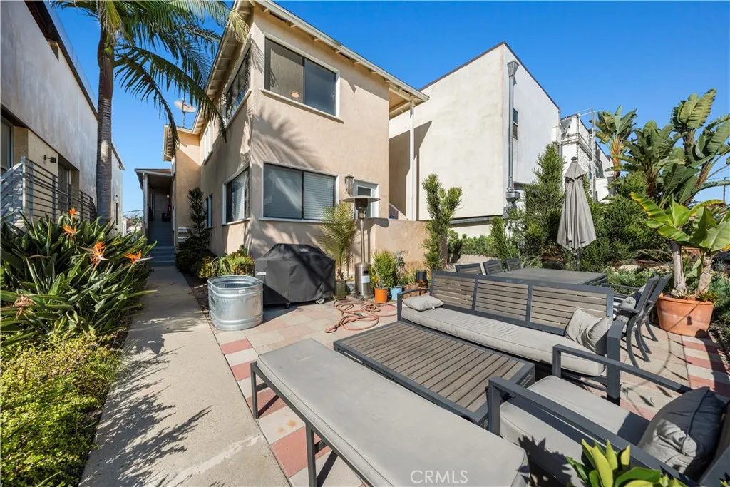 125 9th Street, Manhattan Beach, California 90266 home-pic-2