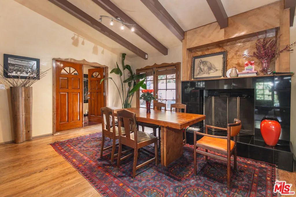 2430 Coldwater Canyon Drive, Beverly Hills, California 90210 home-pic-9