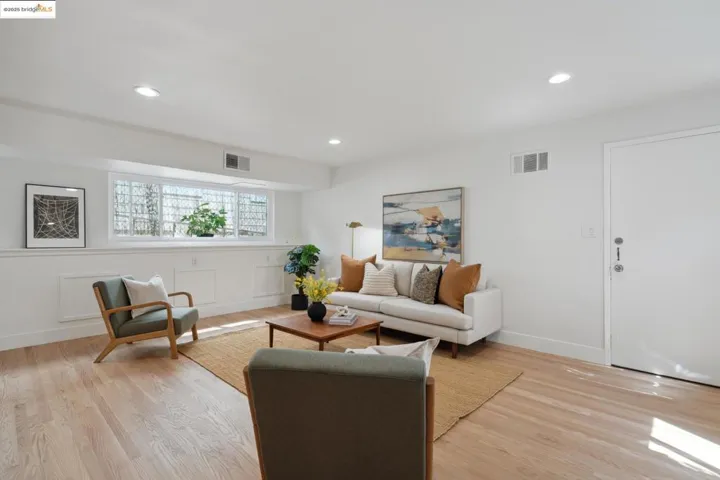 3115 Harrison St, Oakland, California 94611
