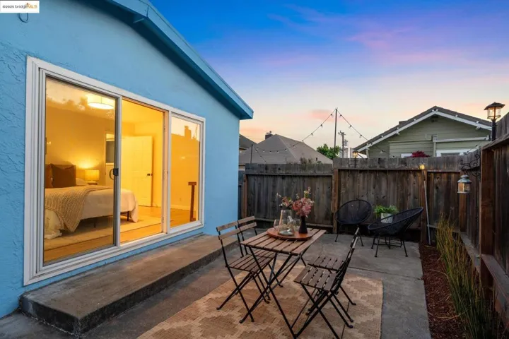 3115 Harrison St, Oakland, California 94611