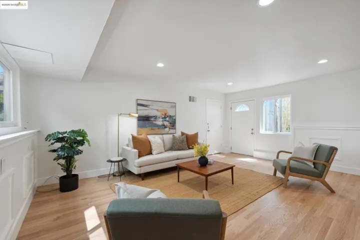 3115 Harrison St, Oakland, California 94611