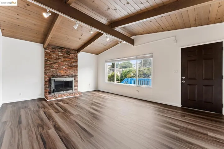 3115 Harrison St, Oakland, California 94611