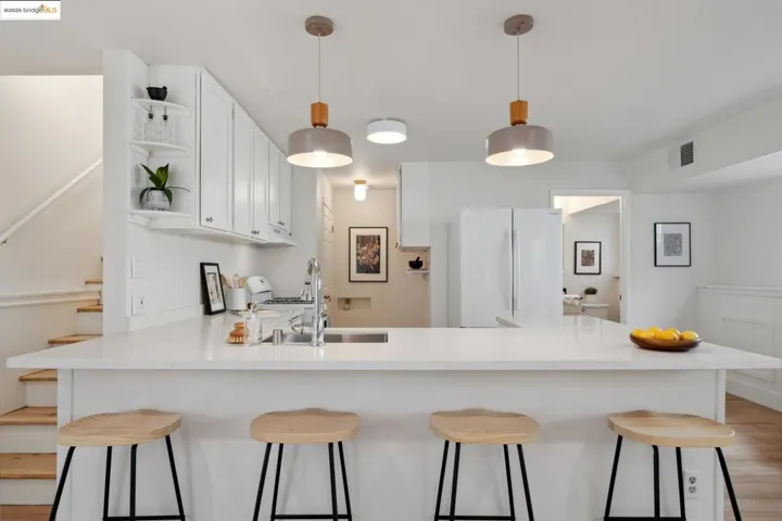 3115 Harrison St, Oakland, California 94611