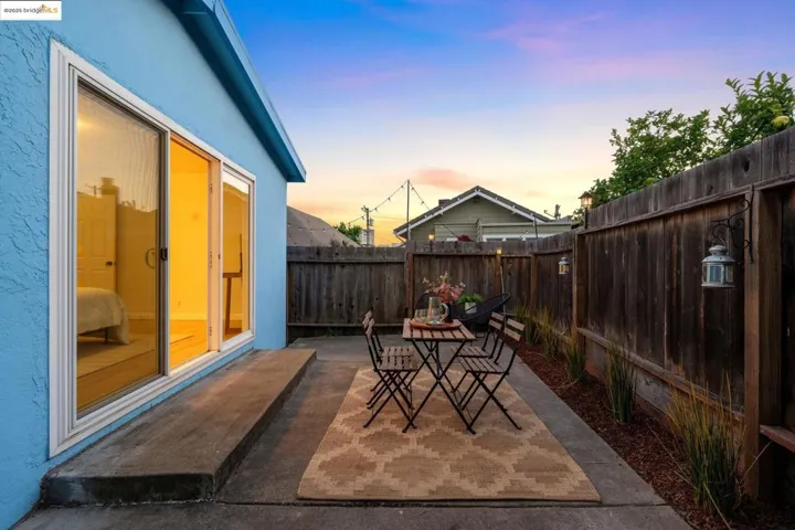 3115 Harrison St, Oakland, California 94611