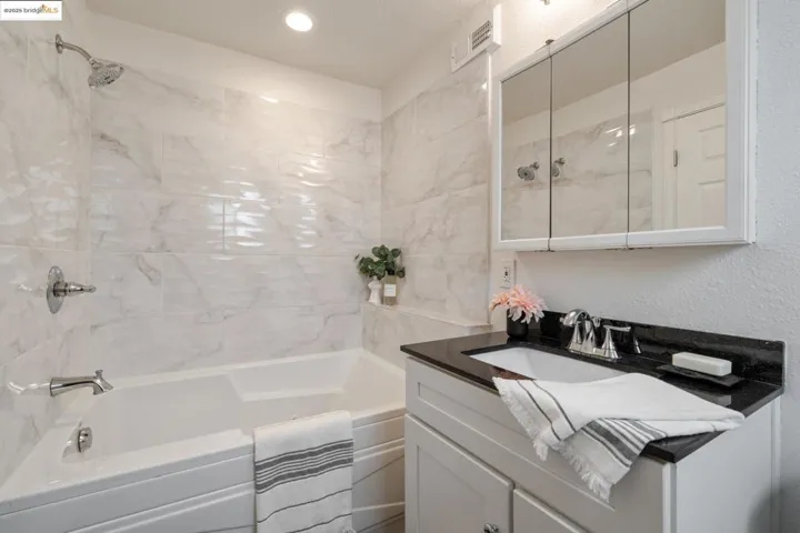 3115 Harrison St, Oakland, California 94611
