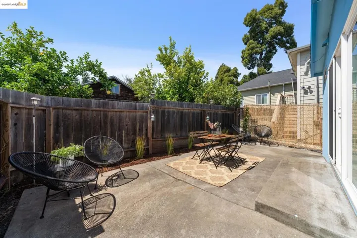 3115 Harrison St, Oakland, California 94611