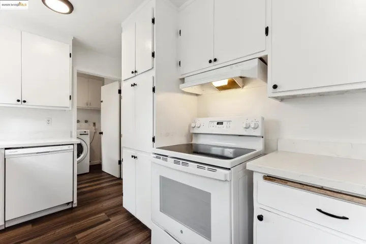 3115 Harrison St, Oakland, California 94611