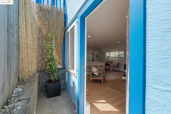 3115 Harrison St, Oakland, California 94611