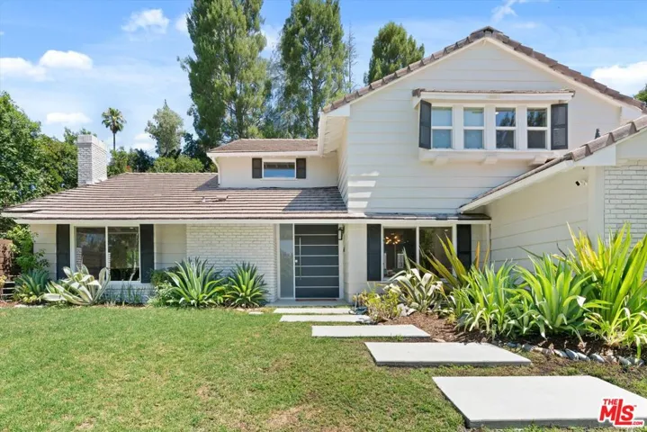 22737 Ia Lane, Woodland Hills, California 91364