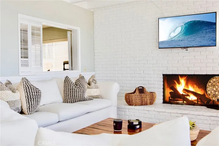 2824 Ocean Boulevard, Corona Del Mar, California 92625