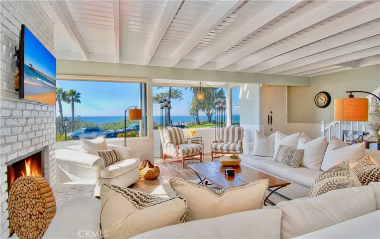 2824 Ocean Boulevard, Corona Del Mar, California 92625