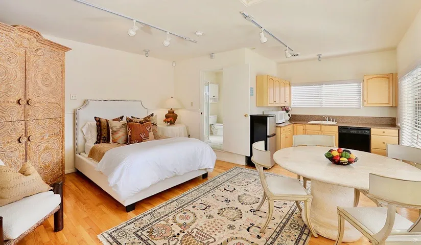 2824 Ocean Boulevard, Corona Del Mar, California 92625