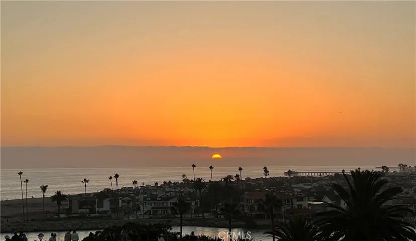 2824 Ocean Boulevard, Corona Del Mar, California 92625