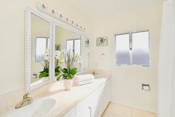 2824 Ocean Boulevard, Corona Del Mar, California 92625