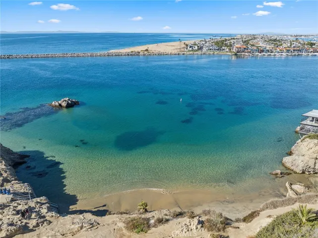 2824 Ocean Boulevard, Corona Del Mar, California 92625