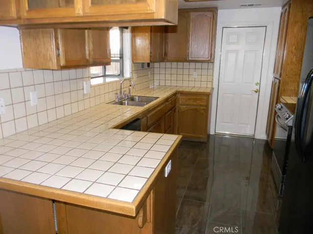 14160 Apple Creek Drive, Victorville, California 92395