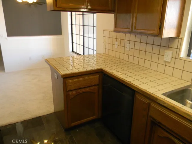 14160 Apple Creek Drive, Victorville, California 92395