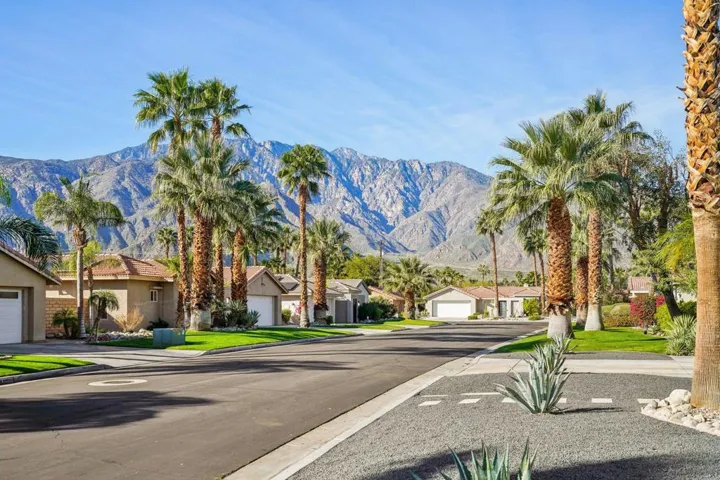 36-web-or-mls-E Lily St-S2101-034