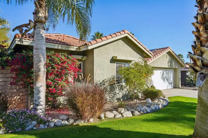4-web-or-mls-E Lily St-S2101-004