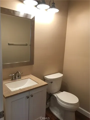 36 Del Ventura, Irvine, California 92606