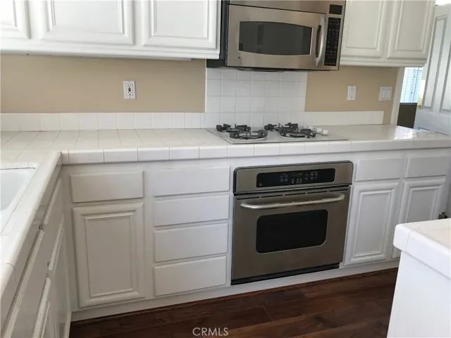 36 Del Ventura, Irvine, California 92606