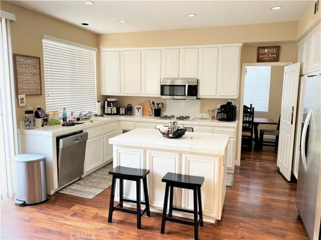 36 Del Ventura, Irvine, California 92606