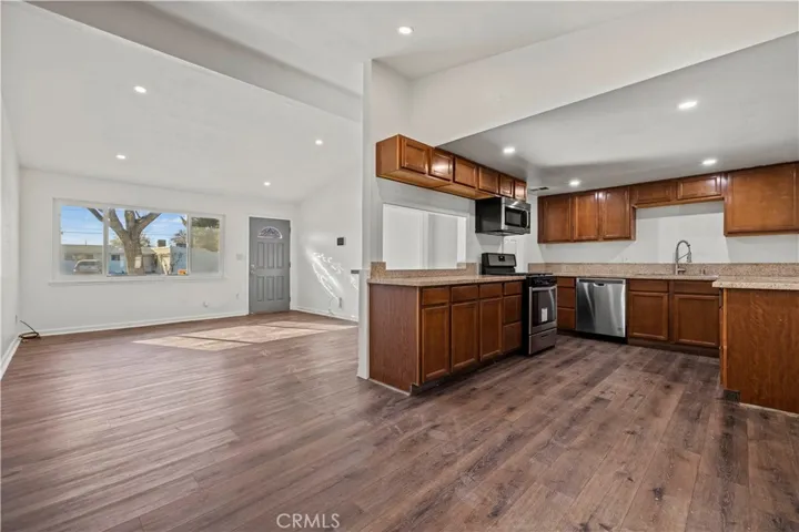 1029 W Avenue H7, Lancaster, California 93534