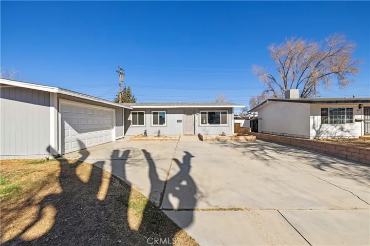 1029 W Avenue H7, Lancaster, California 93534