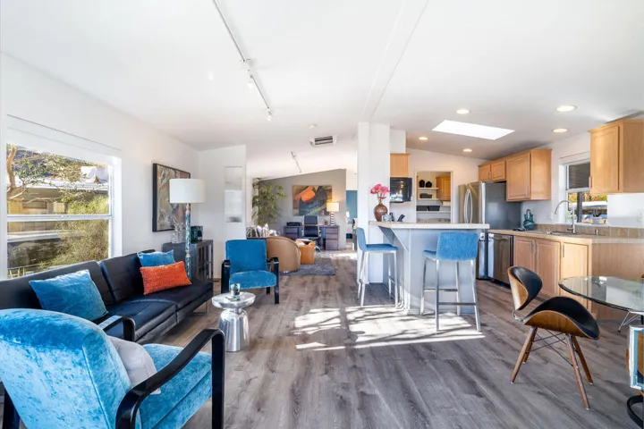Living room - kitchen