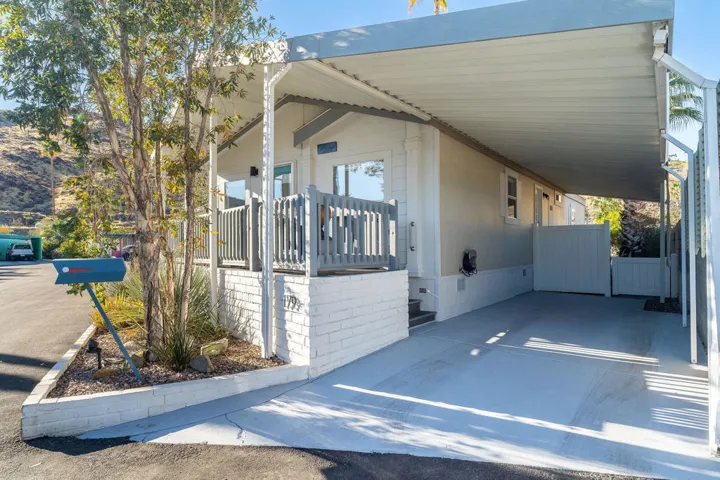 179 Balboa Carport
