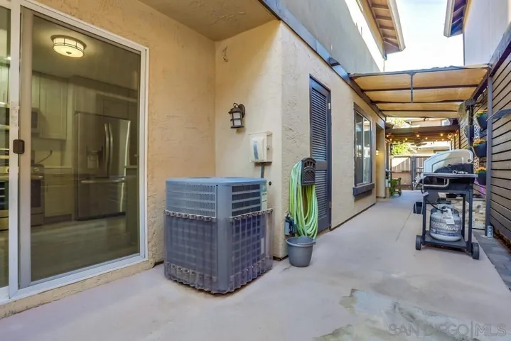 9609 Kumquat Dr, Lakeside, California 92040