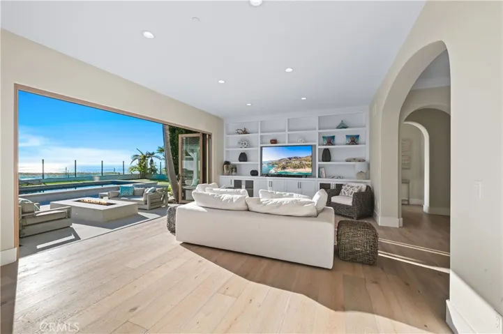 30 Wharfside Drive, Newport Coast, California 92657