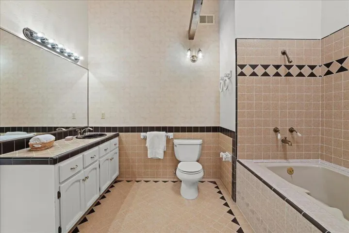 24200 Mountain Charlie Road, Los Gatos, California 95033
